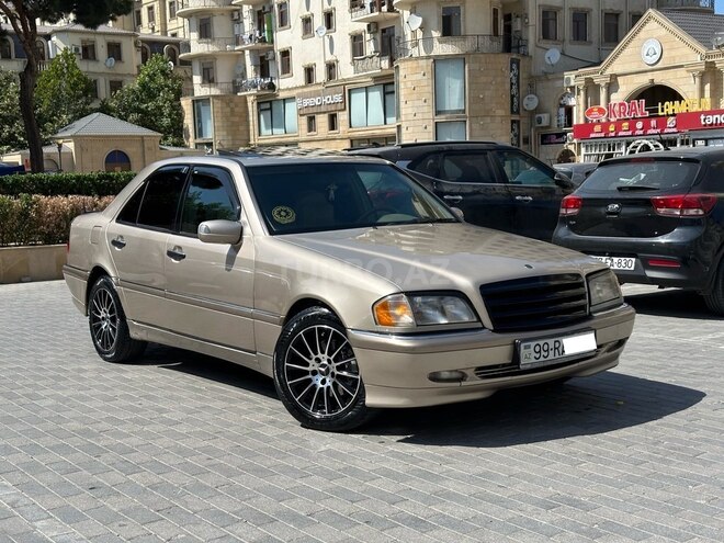 Mercedes C 230 1999, 286,000 km - 2.3 l - Bakı