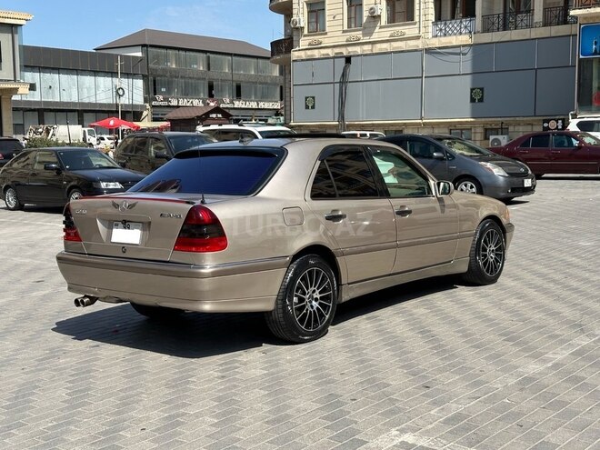 Mercedes C 230 1999, 286,000 km - 2.3 l - Bakı