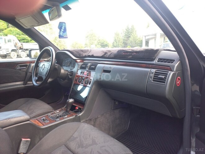 Mercedes E 200 1997, 426,451 km - 2.0 l - Bakı