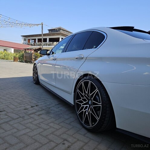 BMW 528 2013, 180,100 km - 2.0 l - Sumqayıt