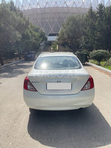 Nissan Sunny-5