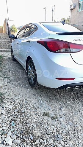 Hyundai Avante 2015, 250,000 km - 1.6 л - Bakı