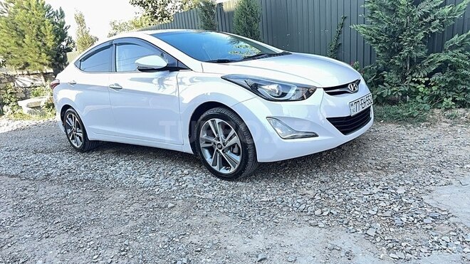 Hyundai Avante 2015, 250,000 km - 1.6 л - Bakı