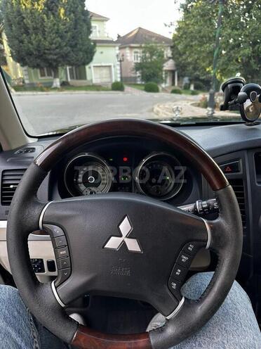 Mitsubishi Pajero 2009, 230,000 km - 3.5 l - Bakı