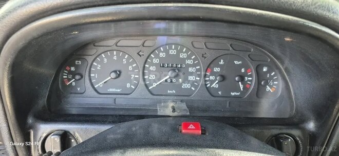GAZ 31105 2005, 131,598 km - 2.3 l - Salyan