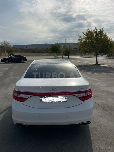 Hyundai Grandeur 2015, 195,000 km - 2.4 л - Bakı