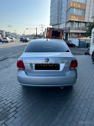 Volkswagen Polo 2014, 160,000 km - 1.6 l - Bakı