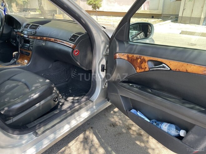 Mercedes E 270 2002, 245,000 km - 2.7 л - Gəncə