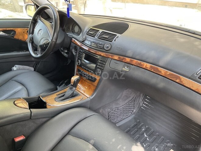 Mercedes E 270 2002, 245,000 km - 2.7 л - Gəncə