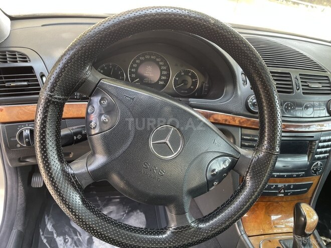 Mercedes E 270 2002, 245,000 km - 2.7 л - Gəncə