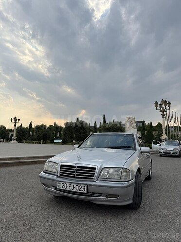 Mercedes C 200 2000, 400,000 km - 2.0 l - Gəncə