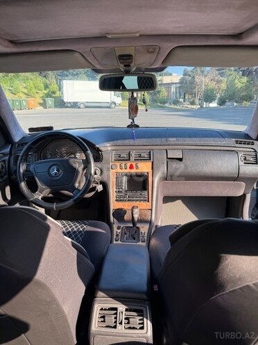 Mercedes E 240 1998, 487,254 km - 2.4 l - Bakı