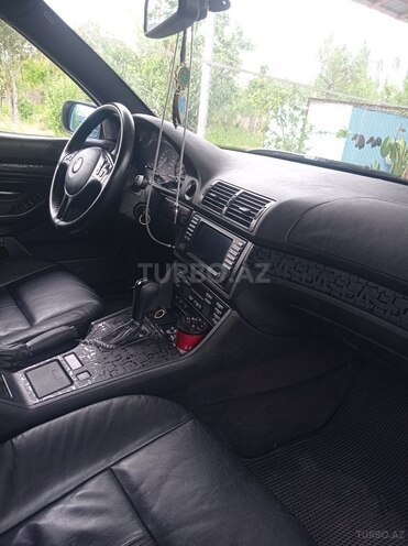 BMW 530 2001, 365,000 km - 3.0 l - Ucar