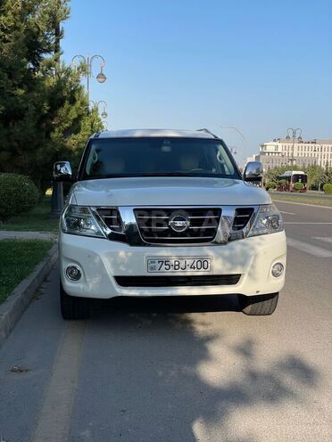 Nissan Patrol 2013, 179,000 km - 5.6 l - Bakı