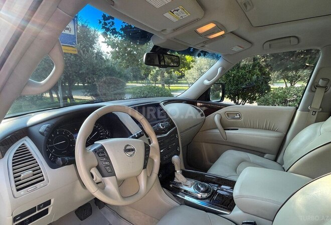 Nissan Patrol 2013, 179,000 km - 5.6 l - Bakı