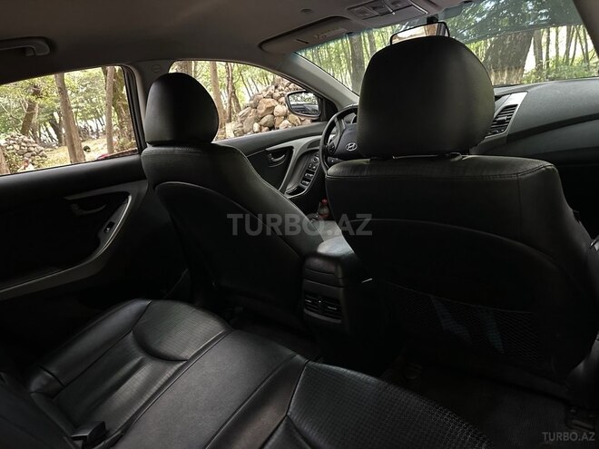 Hyundai Avante 2015, 196,500 km - 1.6 л - İsmayıllı