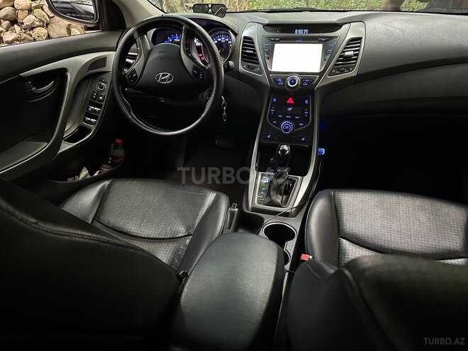 Hyundai Avante 2015, 196,500 km - 1.6 л - İsmayıllı