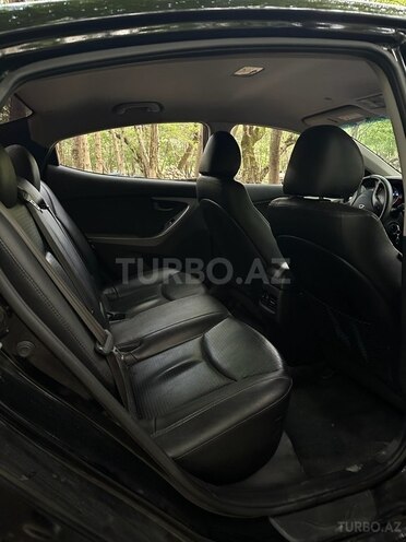 Hyundai Avante 2015, 196,500 km - 1.6 л - İsmayıllı