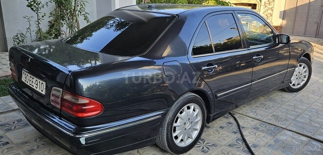 Mercedes E 320 2001, 370,500 km - 3.2 l - Bakı