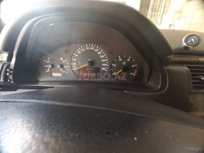 Mercedes E 270 2001, 472,424 km - 2.7 l - Bakı