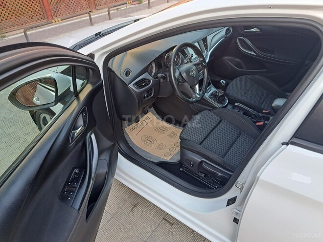 Opel Astra 2016, 225,000 km - 1.6 l - Bakı