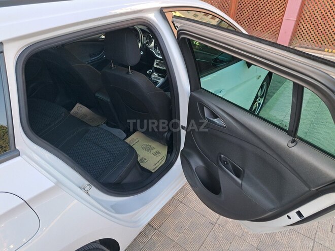 Opel Astra 2016, 225,000 km - 1.6 l - Bakı
