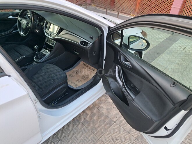 Opel Astra 2016, 225,000 km - 1.6 l - Bakı
