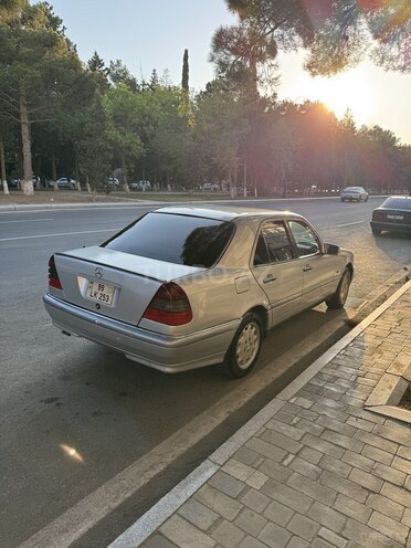 Mercedes C 220 1995, 250,000 km - 2.2 l - Sumqayıt