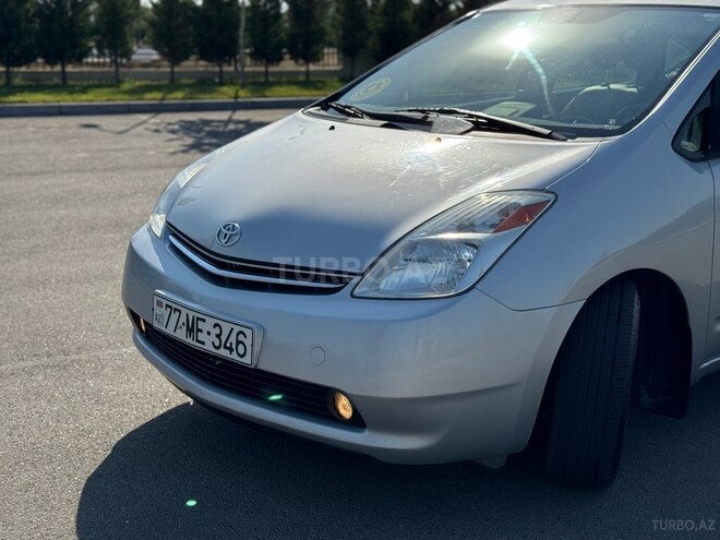 Toyota Prius 2005, 334,744 km - 1.5 л - Salyan