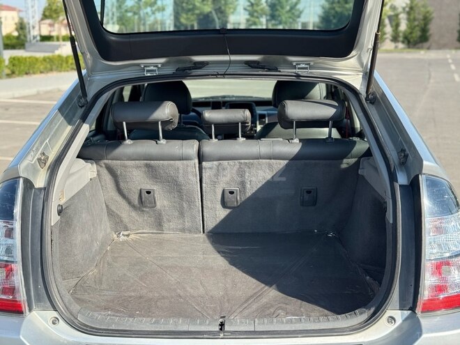 Toyota Prius 2005, 334,744 km - 1.5 л - Salyan