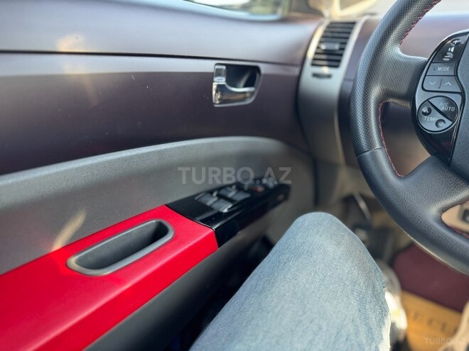 Toyota Prius 2005, 334,744 km - 1.5 л - Salyan