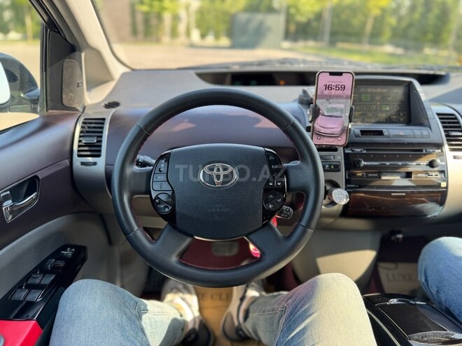 Toyota Prius 2005, 334,744 km - 1.5 л - Salyan