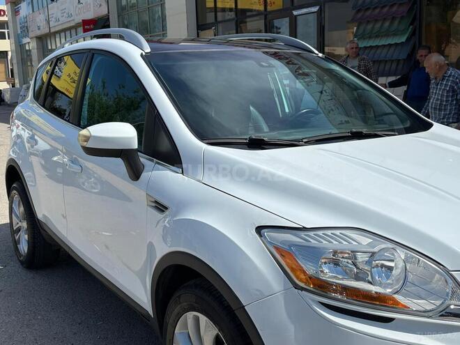 Ford Kuga 2010, 275,000 km - 2.5 l - Sumqayıt