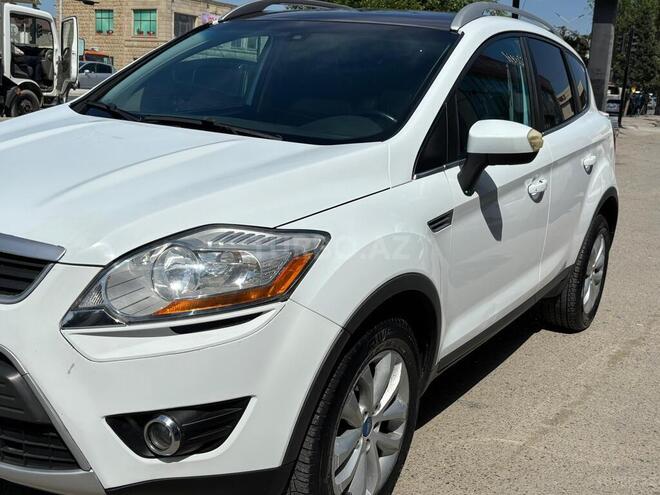 Ford Kuga 2010, 275,000 km - 2.5 l - Sumqayıt