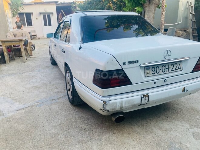 Mercedes E 300 d 1994, 585,336 km - 3.0 l - Bakı