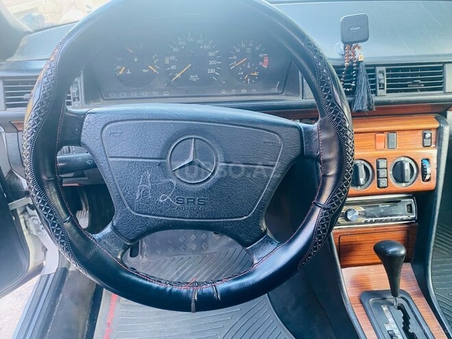 Mercedes E 300 d 1994, 585,336 km - 3.0 l - Bakı