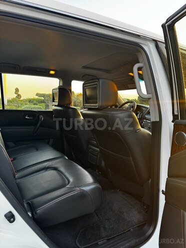 Nissan Patrol 2013, 198,000 km - 5.6 l - Bakı