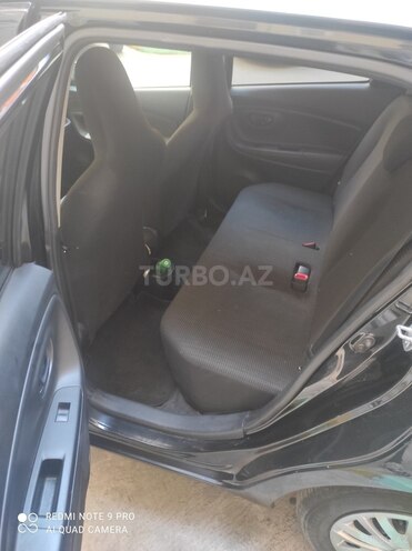 Toyota Vitz 2015, 129,900 km - 1.0 л - Bakı
