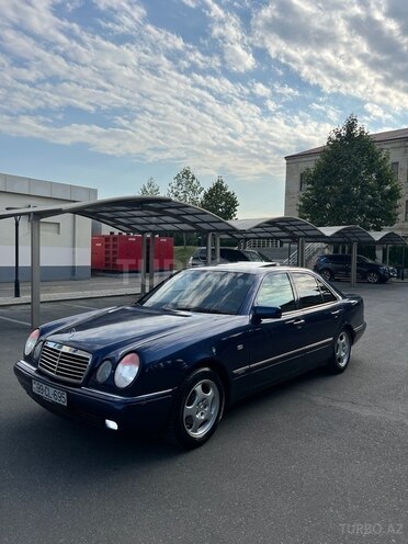 Mercedes E 240 1998, 416,000 km - 2.4 l - Quba