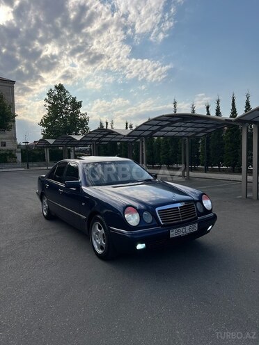 Mercedes E 240 1998, 416,000 km - 2.4 l - Quba