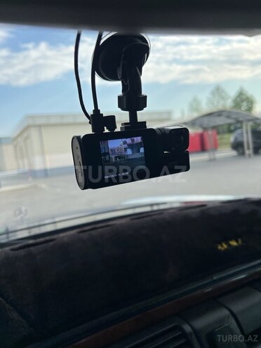 Mercedes E 240 1998, 416,000 km - 2.4 l - Quba