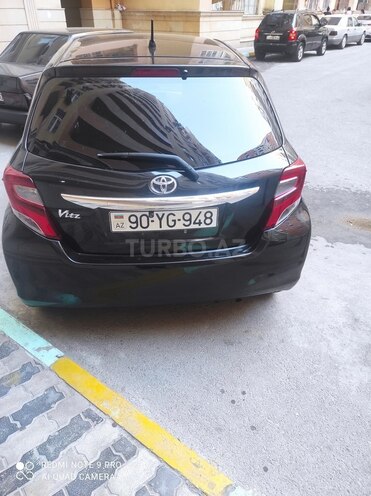 Toyota Vitz 2015, 129,900 km - 1.0 л - Bakı