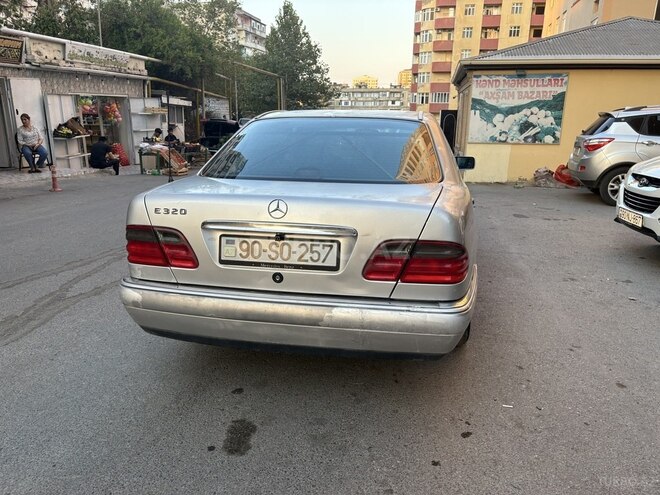 Mercedes E 320 1996, 230,000 km - 3.2 l - Bakı