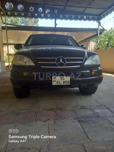 Mercedes ML 320 4MATIC 2000, 259,104 km - 3.2 l - Salyan