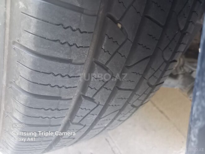 Mercedes ML 320 4MATIC 2000, 259,104 km - 3.2 l - Salyan