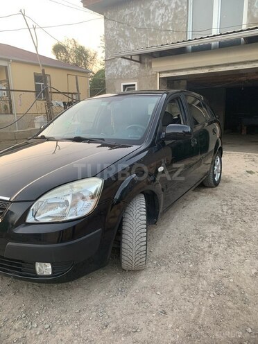 Kia Rio 2009, 232,800 km - 1.4 л - Salyan