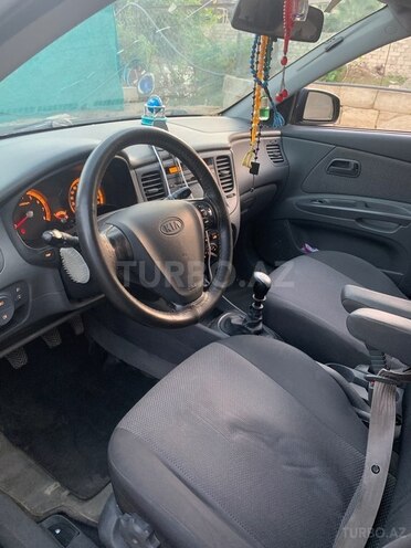 Kia Rio 2009, 232,800 km - 1.4 л - Salyan