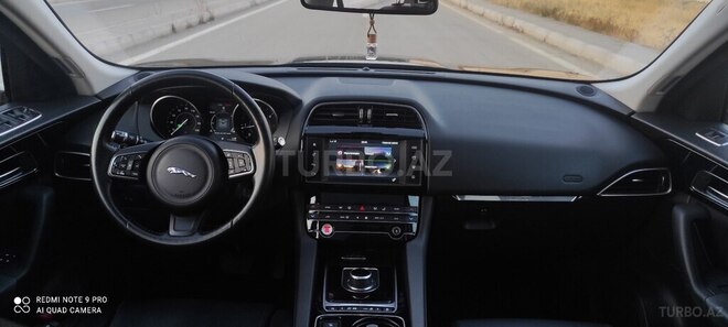 Jaguar F-Pace 2016, 88,000 km - 2.0 l - Bakı