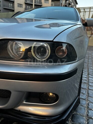 BMW 525 2001, 333,000 km - 2.5 л - Bakı