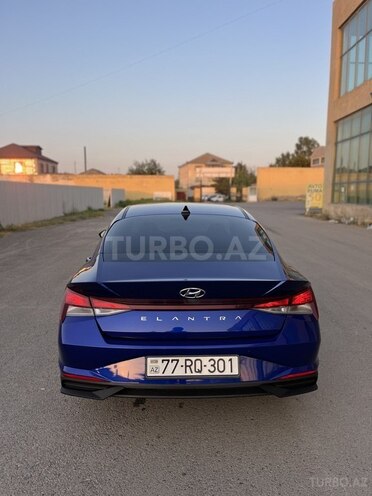 Hyundai Elantra 2023, 23,720 km - 1.6 л - Salyan